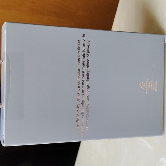 💮 Believe by Brilliance Women's Necklace and earring set - Picture 3 of 4